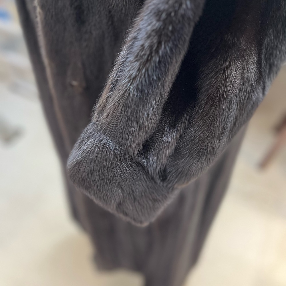Full Length Ranch Mink Coat - Picture 4 of 4